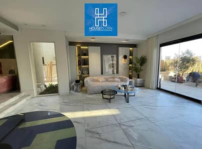 Corner townhouse for sale in Palm Hills New Cairo, with installments over 8 years and delivery within 2 years.