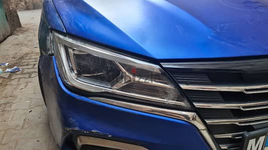 Mg5 , right lamp