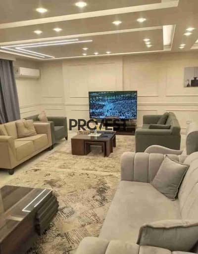 For rent, a furnished apartment in Mohandessin with 3 rooms and 2 bathrooms - hotel furnishing