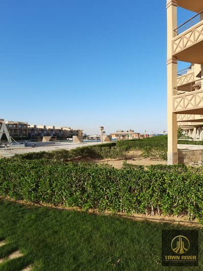 فرصه استثماريه لن تتكرر في العين السخنه شاليه للبيع بأفضل قريه بها جميع الخدمات قرية لا جولي مارينا العين السحنه بها حمامات سباحه, اكوا بارك للاطفال,
