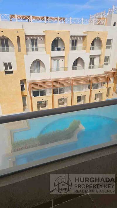 Elegant Apartment with Pool View in Edlma