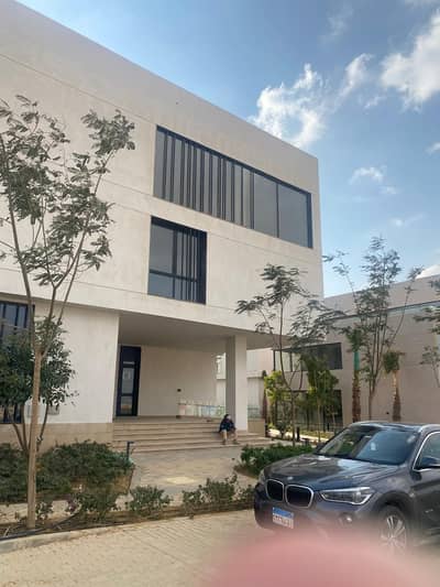 مبني اداري كامل 850م ثلاث طوابق للإيجار o west زايد o business district