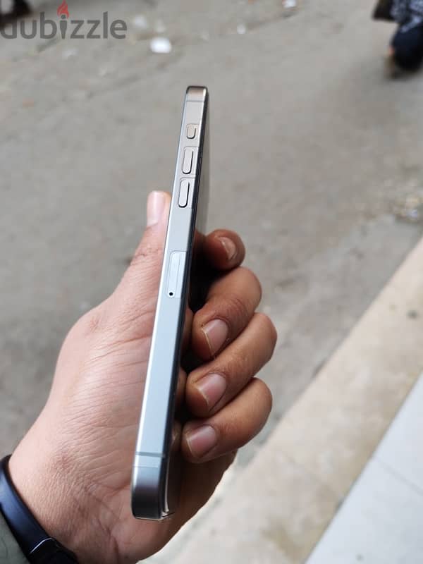 iPhone 15 pro max 5