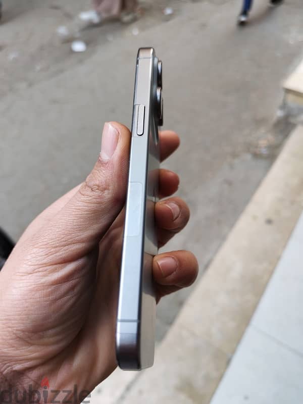 iPhone 15 pro max 6