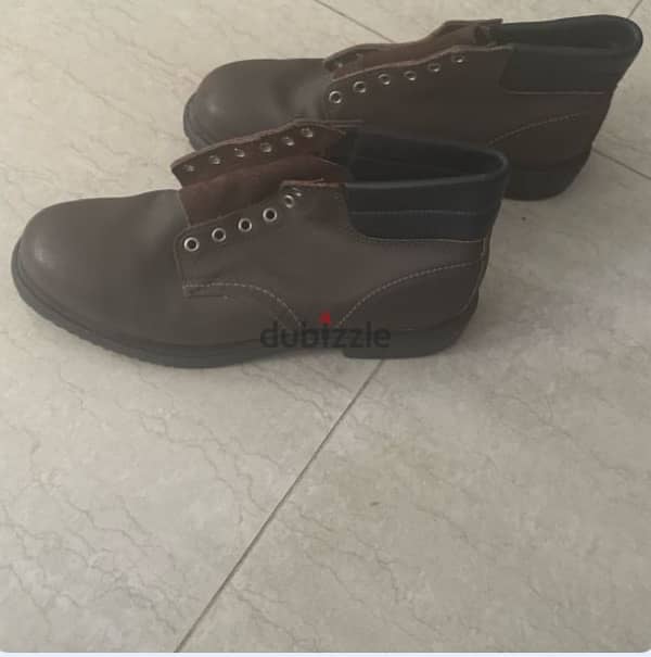 Redwing Safety Shoes - Size 44 3
