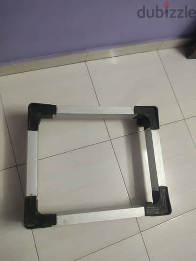 قاعدة تلاجه