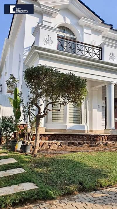 With a Prime View Luxury Villa for Sale in Mountain View 1.1, New Cairo