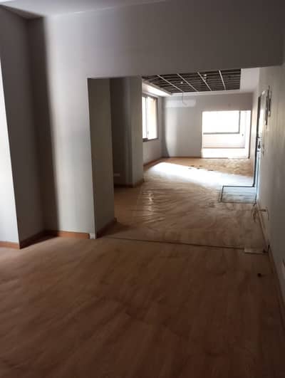 محل 165 م معرض في شارع لبنان في المهندسين