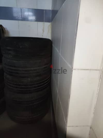 بحاله جيده جدا اربع فرد + واحده عالكميه اجمالى 2000 جنيه على بعض