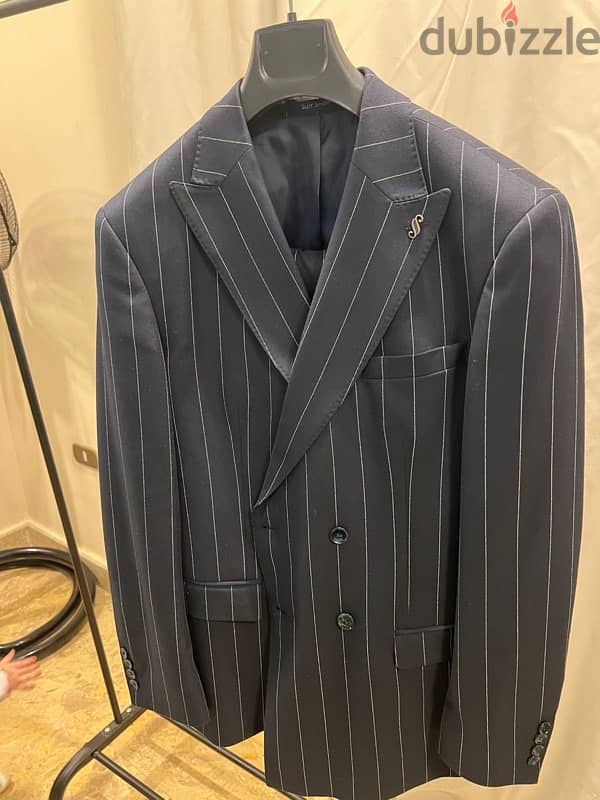 Double pleats suit 2