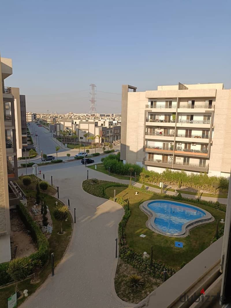 4 Bedrooms 190 sq.M Apartment for sale 5,850,000 EGP in Rock Eden, Hadayek October