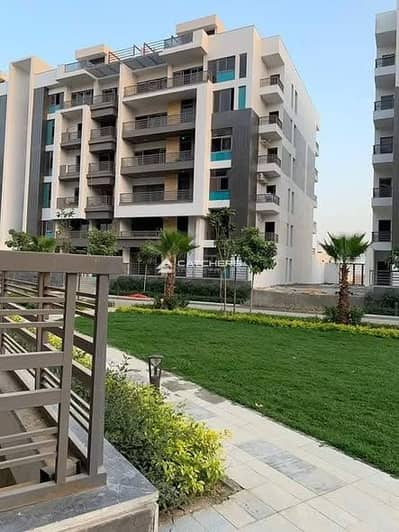 A 3-bedroom apartment with a clear sea view is for sale in front of Hyde Park in The Icon compound, Fifth Settlement.