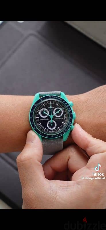 Omega MoonSwatch Mission on Earth – ستايل مختلف