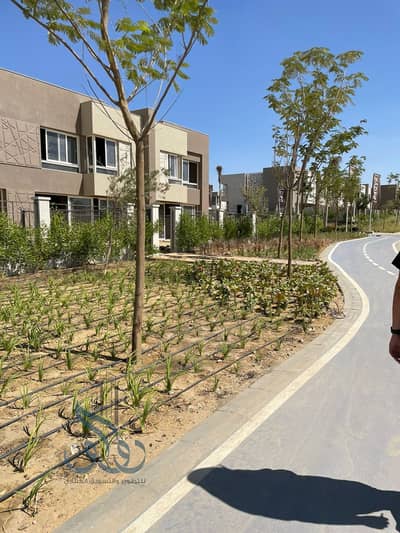Corner townhouse for sale in Badya Palm Hills compound, immediate delivery.