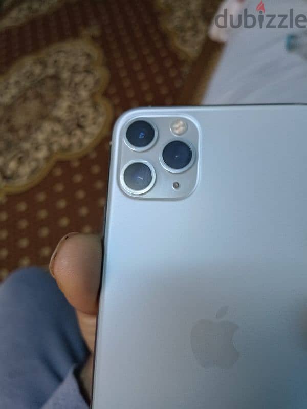 iPhone 11 Pro Max 1