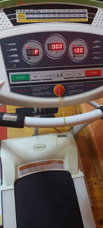 مشاية كهربائية وحزام توستر١٢٠ ك
