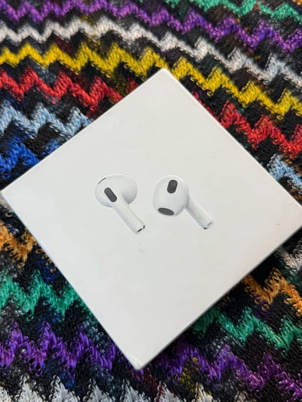 AirPods (3rd generation) 2
