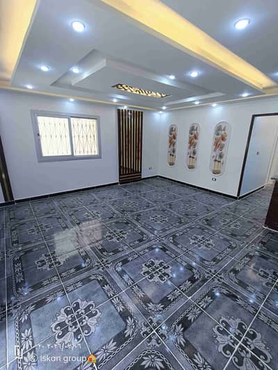 شقه فى اسكندرية شاطئ النخيل في قلب الخدمات خطوات للبحر موقع سكنى ومصيفى متميز