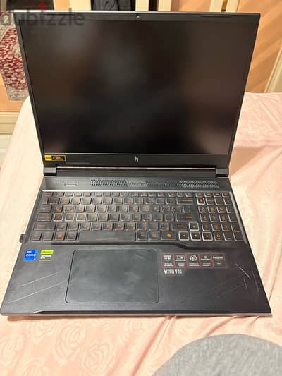 acer nitro v16 rtx 4060 1TB ssd 16 ram 2025