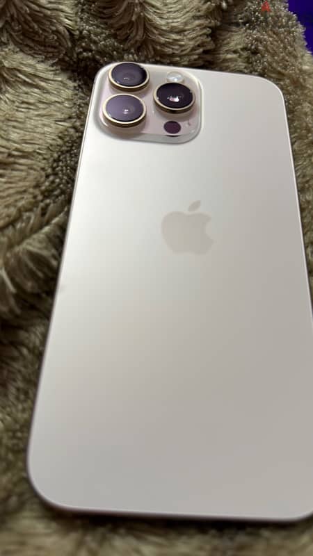 iPhone 16 Pro Max 256 (Esim) 8