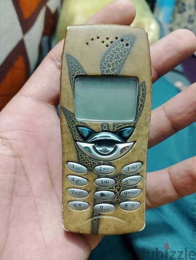 Nokia 8210_هاتف_اثري_زراير_قديم_١٩٩٩