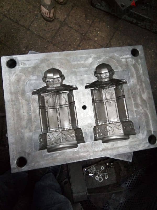 molds 1