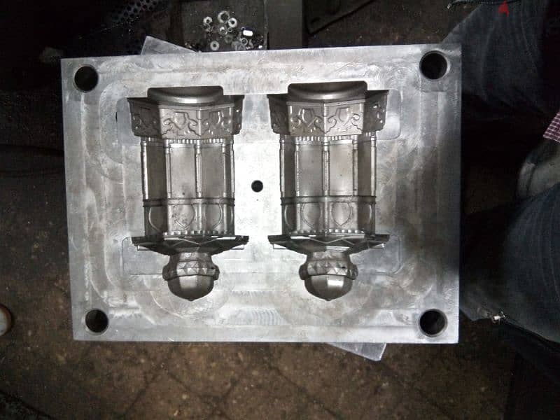 molds 2