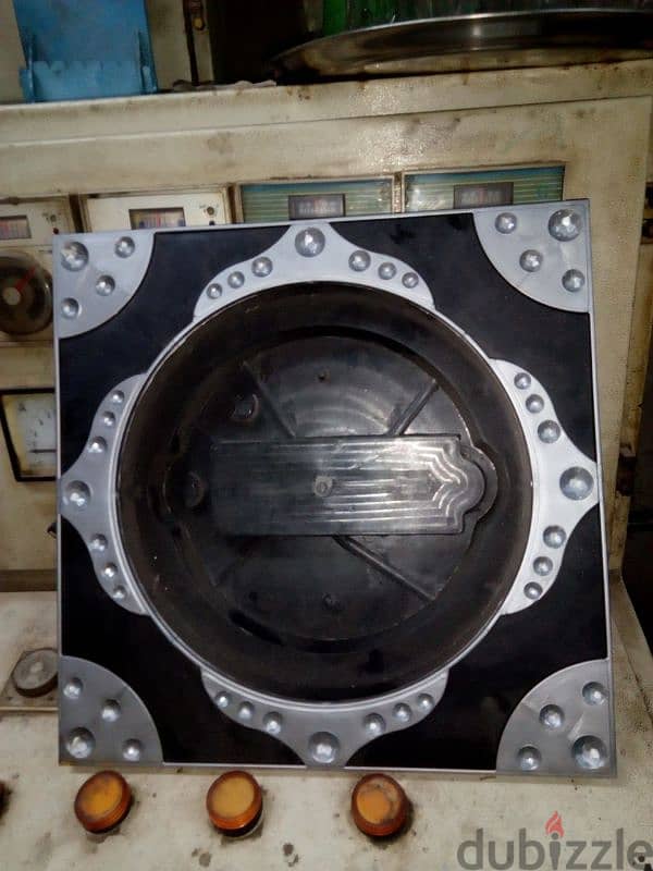 molds 10