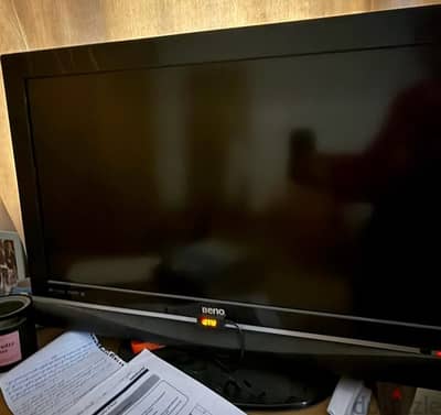 تليفزيون benq  ٣٢ بوصة