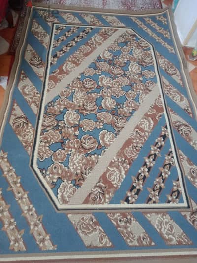 سجادة 250/180اجديدة وكبيرة