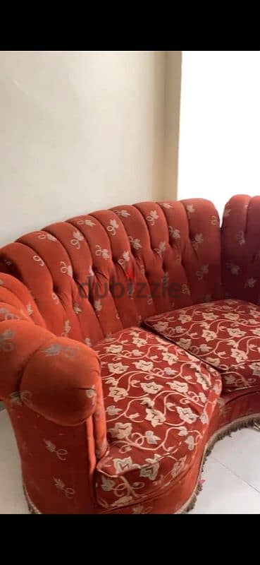 2 Sofas انتريه كامل للبيع