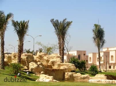 للبيع فيلا توين هاوس ٢٣٥م كومباوند جرينز الشيخ زايد بالمطبخ و التكييفات فيو مميز علي لاند سكيب                                                       .