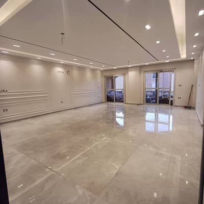 شقة مميزة جدا للبيع كمبوند الخمايل Khamayel Compound  الشيخ زايد تشطيب مميز جدا فيو مفتوح مساحة واسعة استلام فورى