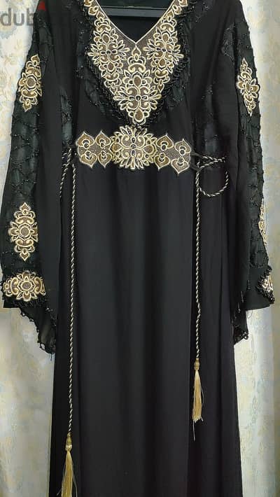 عباية سوداء شيك