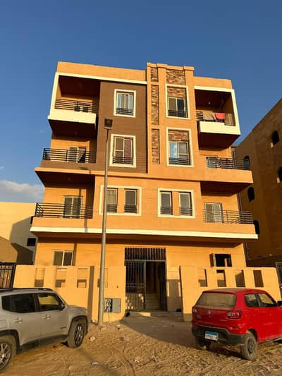 للبيع  فى الحى المتميز  مدينة بدر   منطقة 10  فيو جاردن   بجانب الخدمات   دقايق لطريق السويس  بسعر تجارى