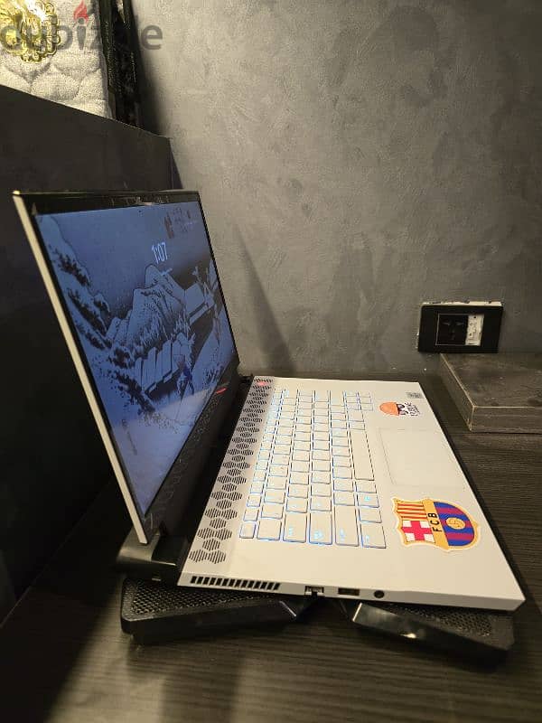 Alienware m15 R3 3