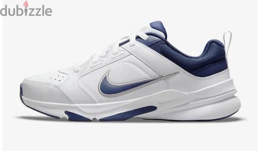 شوز ماركه NIKE أصلي  جديد مقاس 44.5
