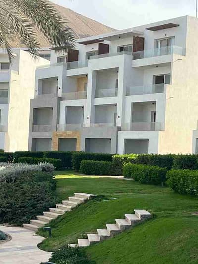 شالية شايف البحر إستلام فوري جاهز للبيع في ذا جروف تشطيب كامل
