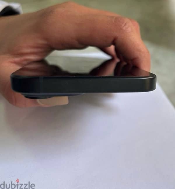 iPhone 15 3