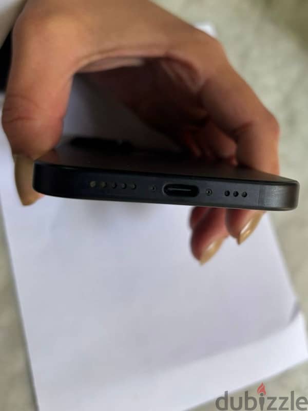 iPhone 15 4