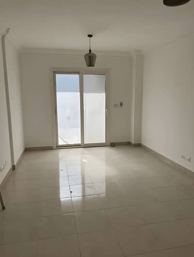 شقة للبيع متشطبة بالكامل موقع مميز باقل من سعر السوق في زيد ويست - الشيخ زايد  Zed West - El Sheikh Zayed