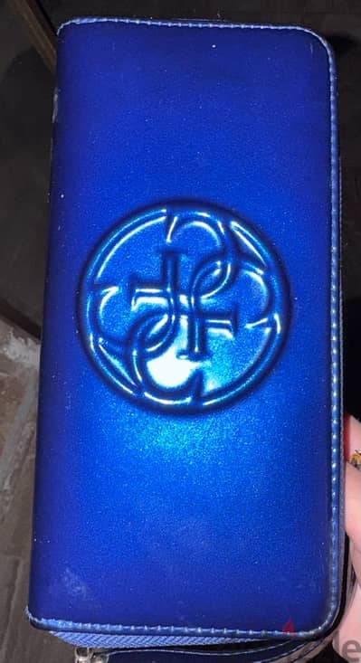 used guess indigo wallet