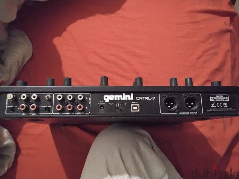 DJ Mixer Gemini CNTRL-7 4