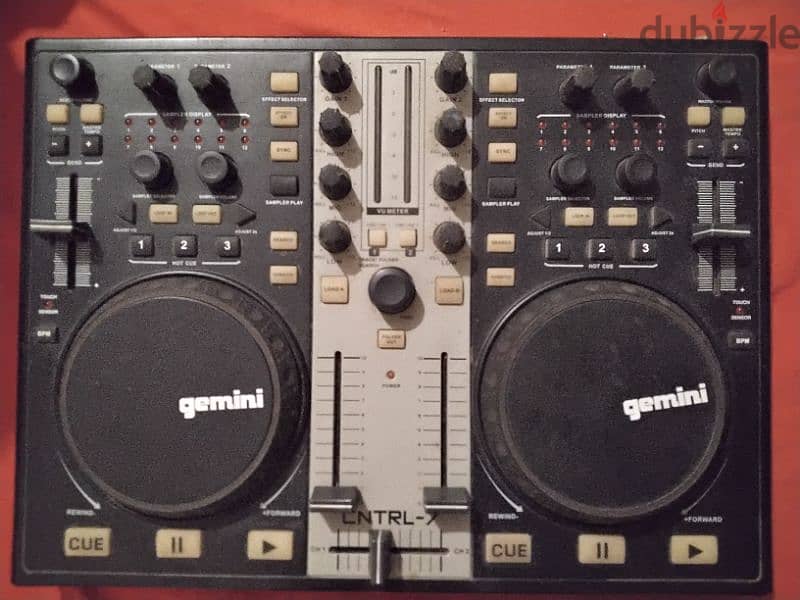 DJ Mixer Gemini CNTRL-7 3