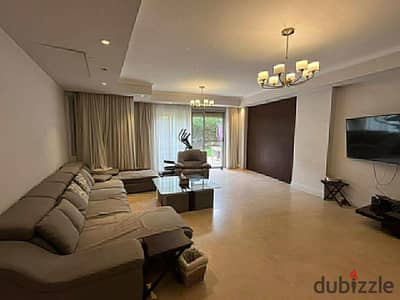 شقه 3 غرف مع اكبر حديقه متشطبه الترا سوبر لوكس بالمطبخ و التكيفات و شاترز جاهزة لسكن فى VGK