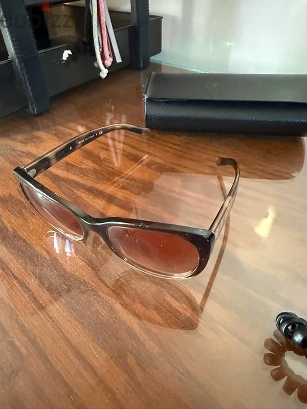 Burberry sunglasses 2