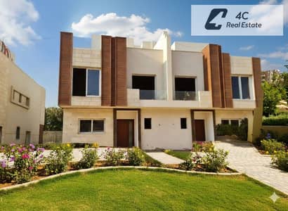 For a quick sale townhouse villa with a low down payment Ready to move Direct from the owner 275 m 4 bedrooms in Azzar 2 Compound Fifth Settlement