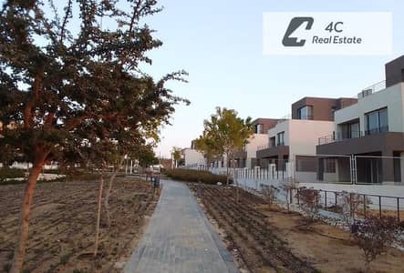 تاون هاوس كورنر للبيع 226 م 3 غرف نوم برايم لوكيشن فيو مفتوح على اللاند سكيب في بالم هيلز التجمع الخامس القاهرة الجديدة