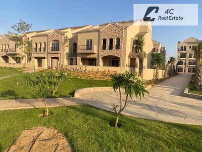 تاون هاوس بجاردن استلام فوري للبيع 266 م 3 غرف نوم برايم لوكيشن فيو مفتوح في جرين سكوير المستقبل سيتي القاهرة الجديدة