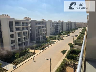 شقة للبيع  ثلاث غرف نوم متشطبة بالكامل استلام فورى فيو لاند سكيب فى موقع مميزفي ذا أدريس إيست